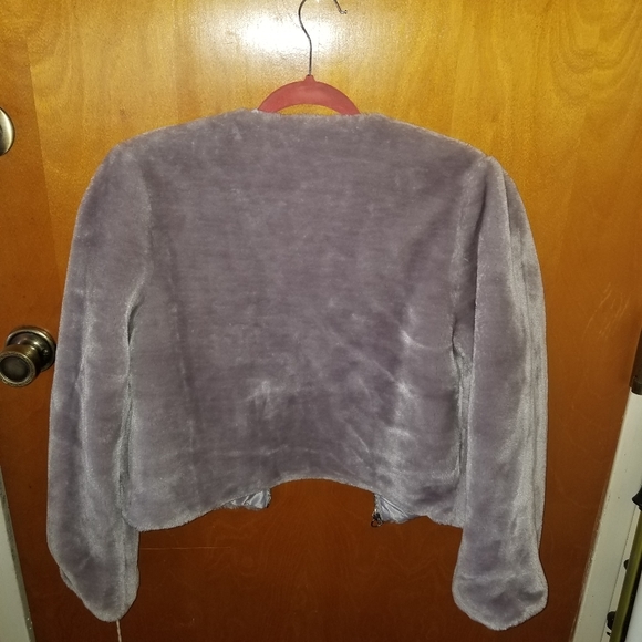 Faux Fur Jacket - Picture 4 of 7